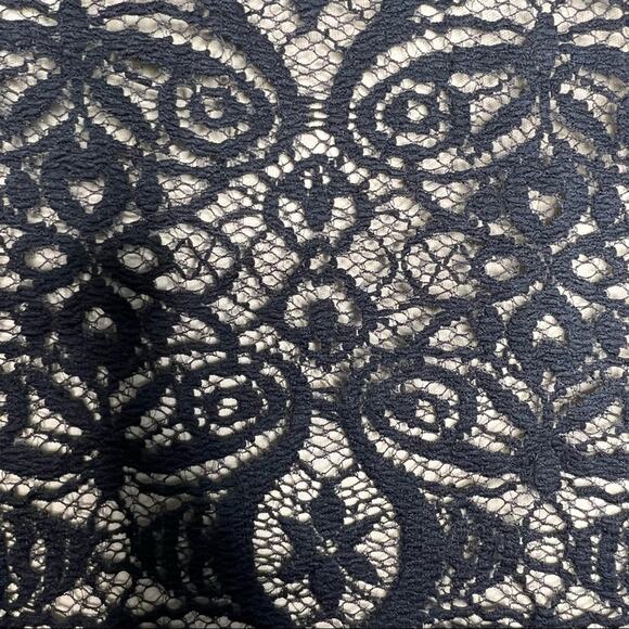Frank Lyman Black Lace Cutout Dress size 8 - Picture 4 of 4